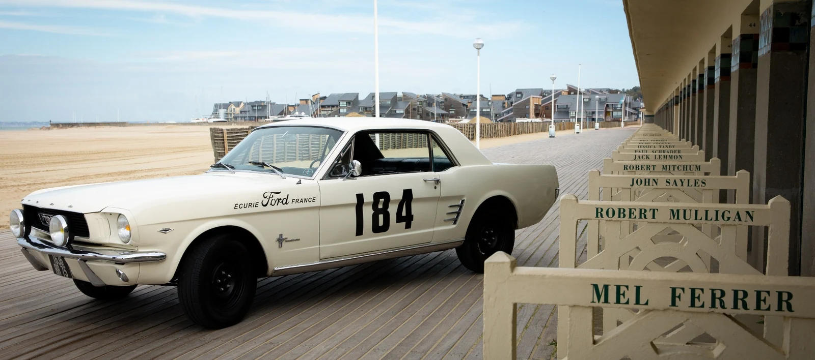 FORD MUSTANG COUPE 184