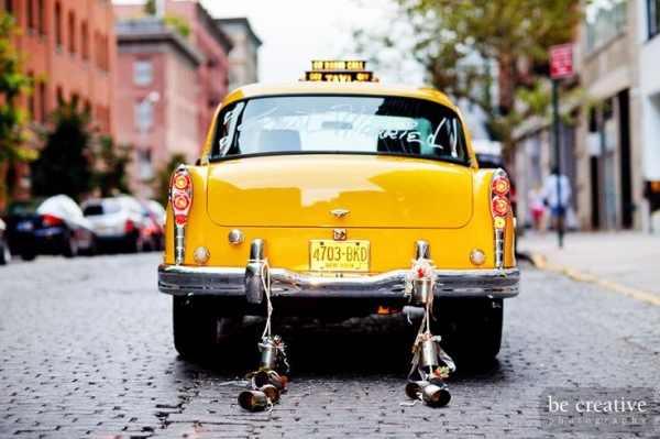 TAXI CHECKER NY US JAUNE